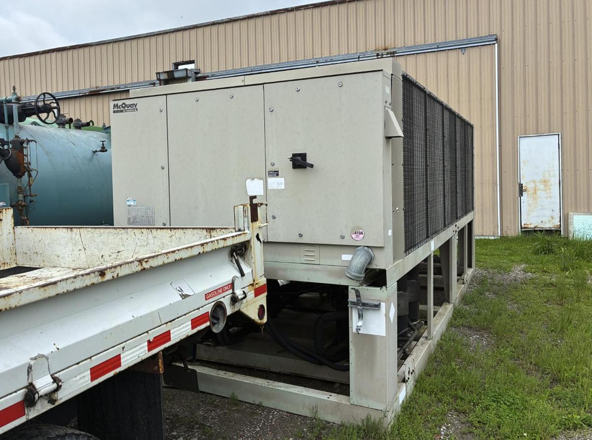 Used McQuay 140 Ton Air-Cooled Scroll Chiller AGZ140CHHNN-ER10 2009