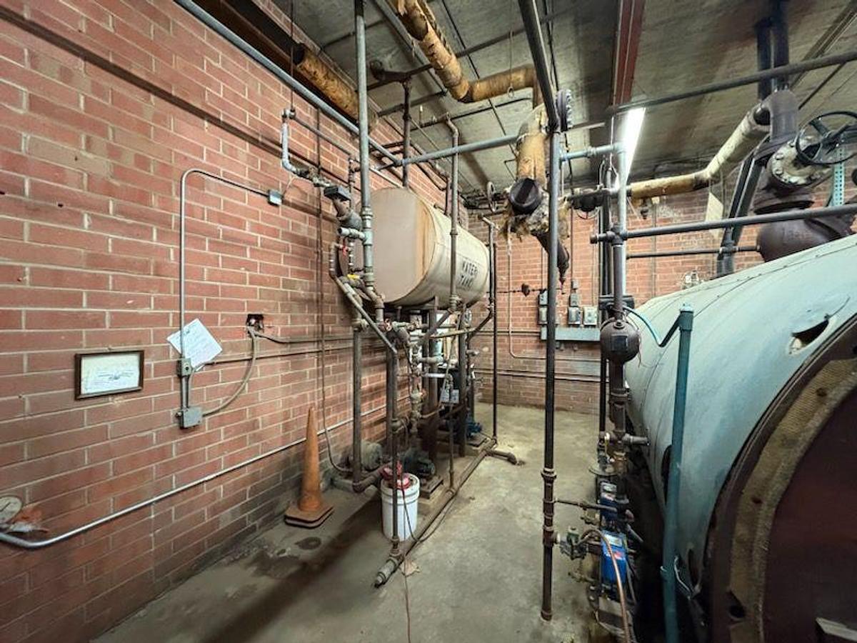 Used Cleaver Brooks 250 HP 150 PSI  Packaged Steam Boiler Natural Gas CB-100-200 (1981)