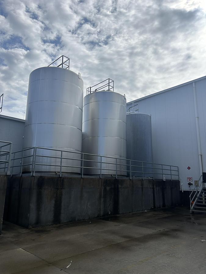 Used DCI Inc. Stainless Steel Storage Tanks Group of 3  6000 & 10000 Gallon Agitated CIP-Ready
