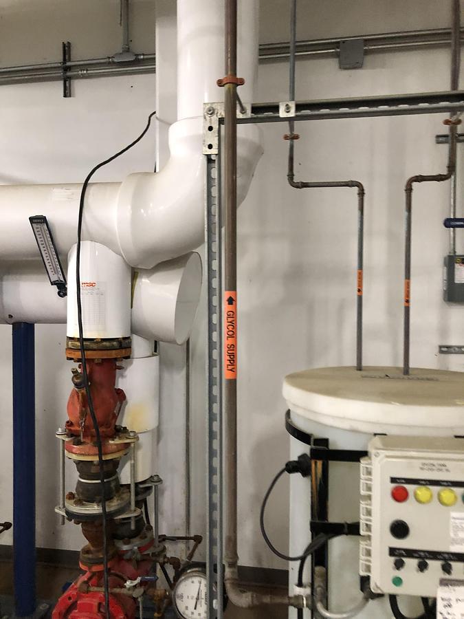 Used Skidmore Commercial Clear Water Tank System with Dual Marathon Motors