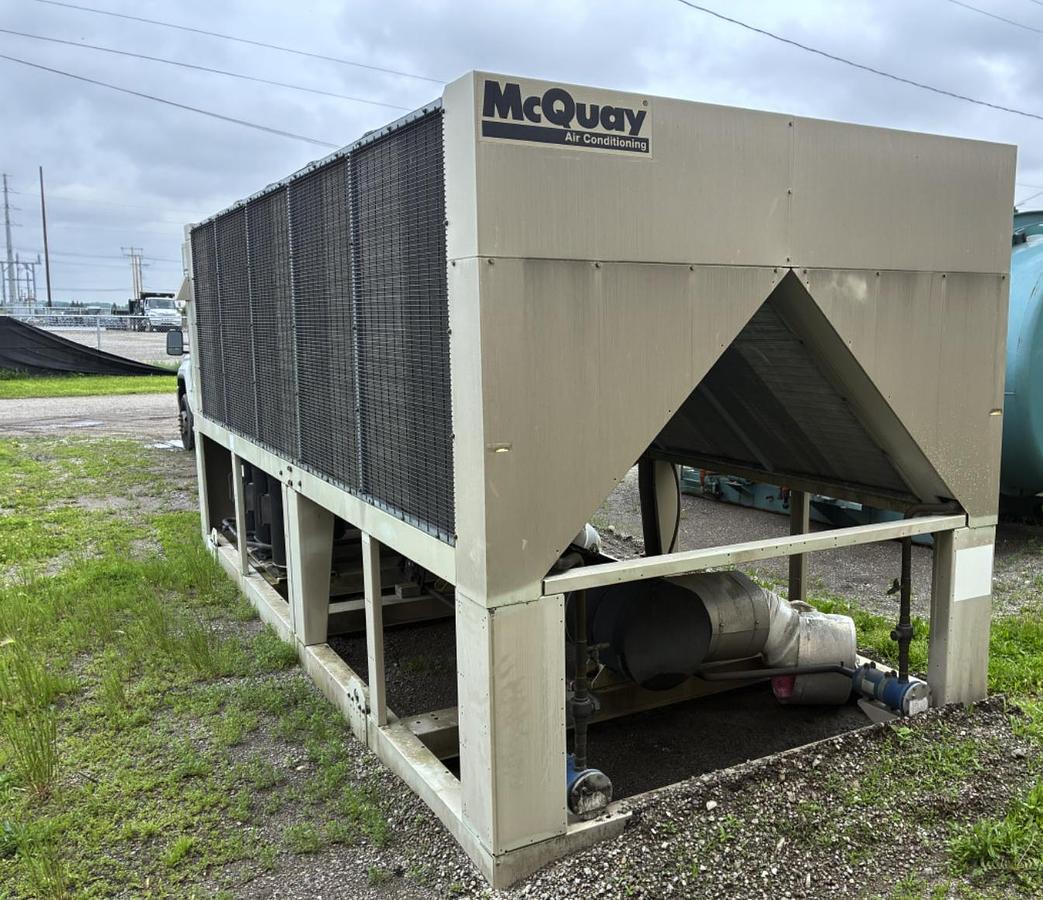 Used McQuay 140 Ton Air-Cooled Scroll Chiller AGZ140CHHNN-ER10 2009