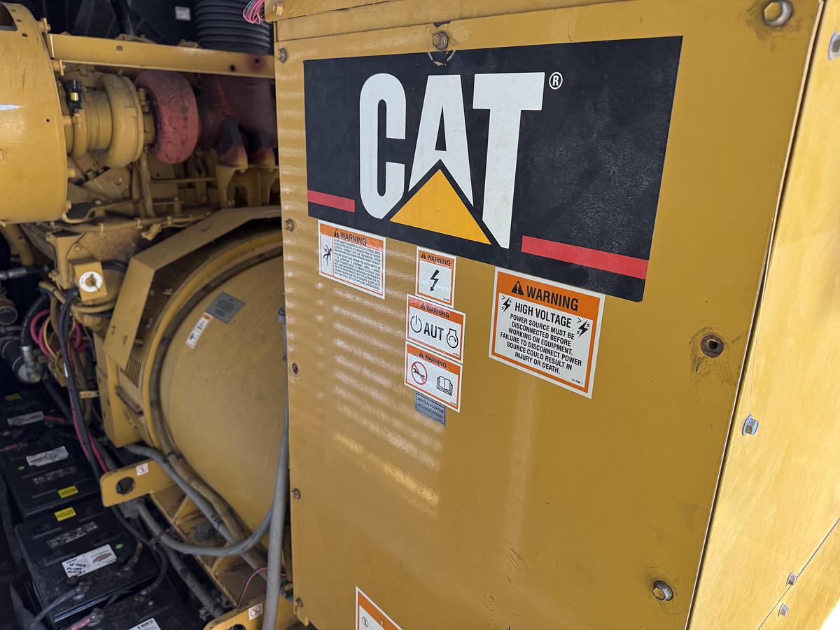 Used Caterpillar 2000 kW Diesel Generator Set - SR4B with SBS2020 Switchgear