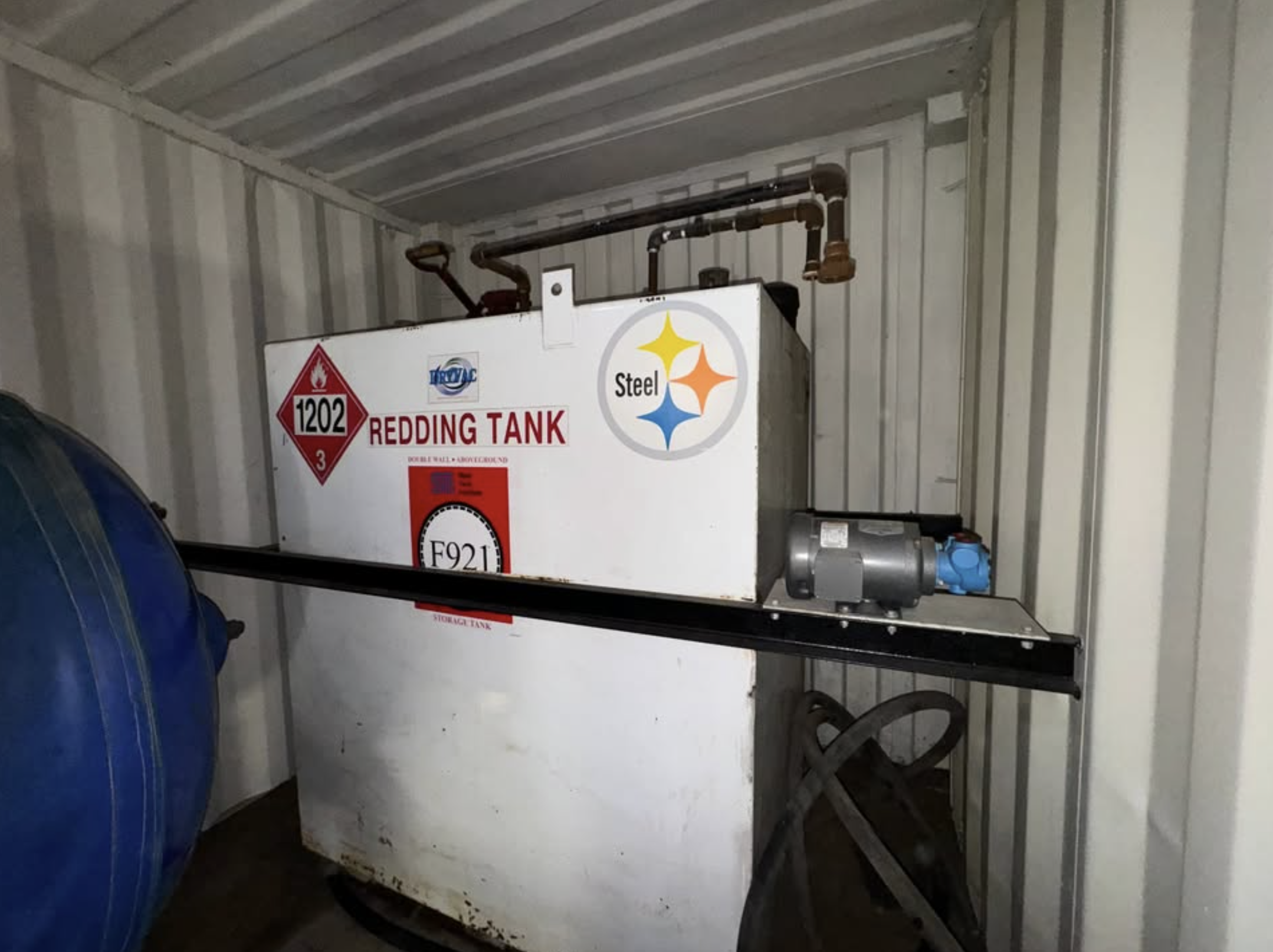 Used Cleaver Brooks CB-900-100 Packaged Steam Boiler 100 HP Low Pressure Dual Fuel Gas Oil 15 PSI Container Mounted Skid Built 1979