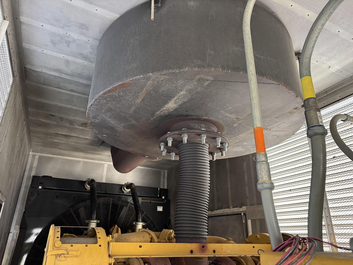 Used Caterpillar 2000 kW Diesel Generator Set - SR4B with SBS2020 Switchgear