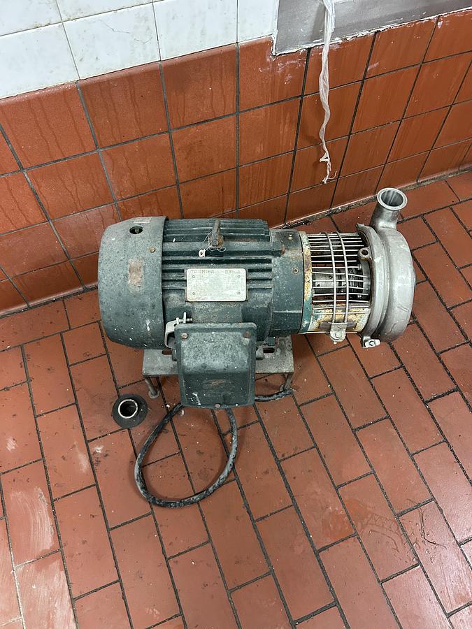 Used Walker Stainless 20,000 Gallon Jacketed Stainless Steel Storage Tanks SA240/T316L R-717 Lot of 4 1997