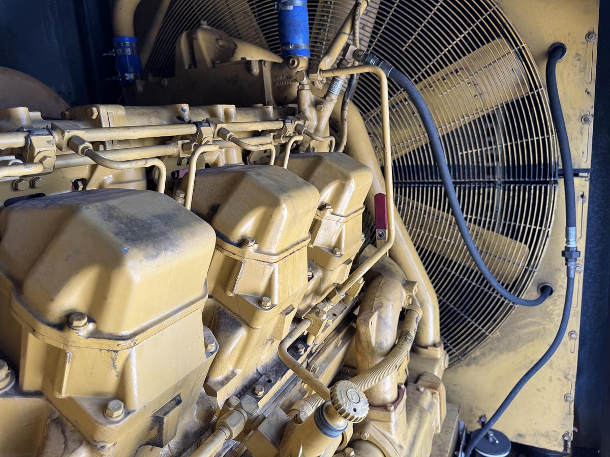Used Caterpillar 2000 kW Diesel Generator Set - SR4B with SBS2020 Switchgear