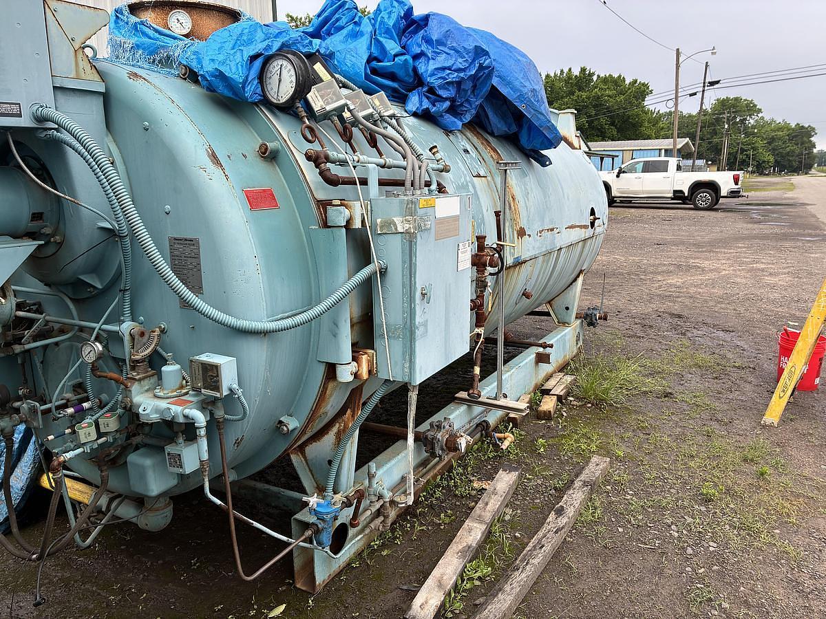 Used 1992 Cleaver Brooks CB-200-150 150 HP High Pressure Steam Boiler Natural Gas Oil Fired 150 PSI S/N L 91225 National Board No. 03010