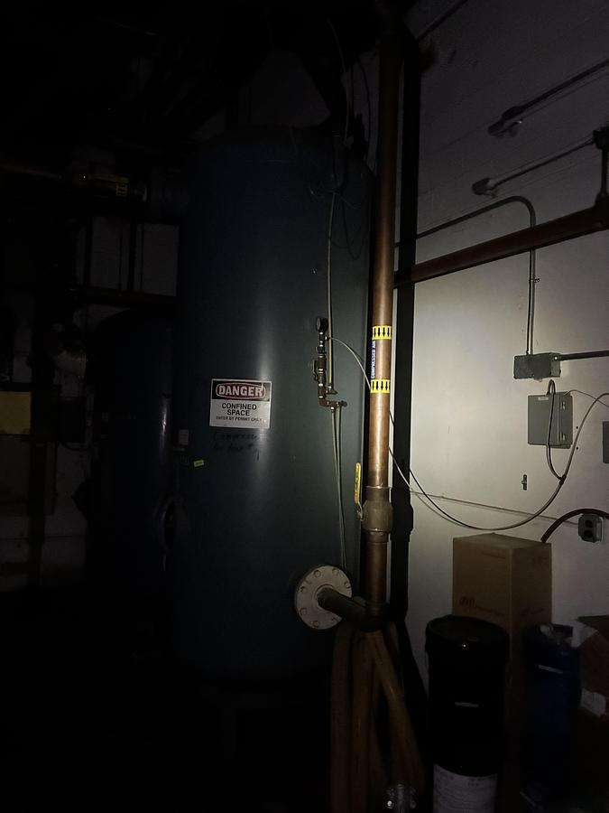 Used Delta Mechanical Compressed Air Tank System – 125 PSI