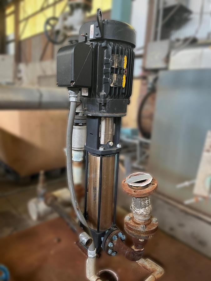 Used Burnham 700 HP 150 PSI Industrial Steam Boiler - 3P-700-50-LB with Cleaver Brooks Controls