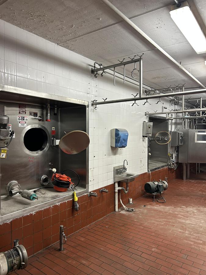 Used Walker Stainless 20,000 Gallon Jacketed Stainless Steel Storage Tanks SA240/T316L R-717 Lot of 4 1997