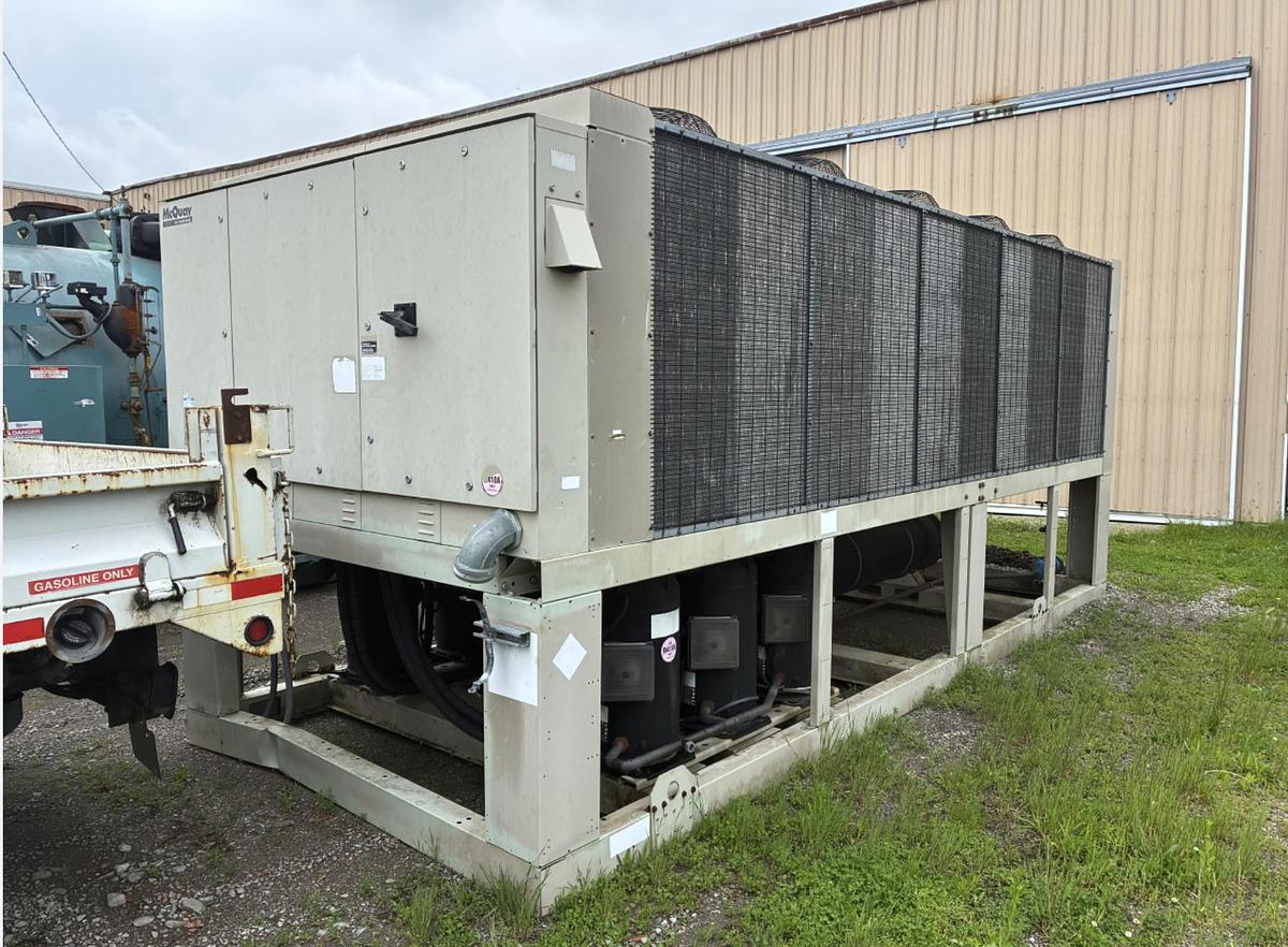 Used McQuay 140 Ton Air-Cooled Scroll Chiller AGZ140CHHNN-ER10 2009