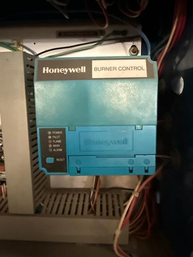Used Used 2006 Hurst 4VT-X-30-150 30 HP 150 PSI Steam Boiler