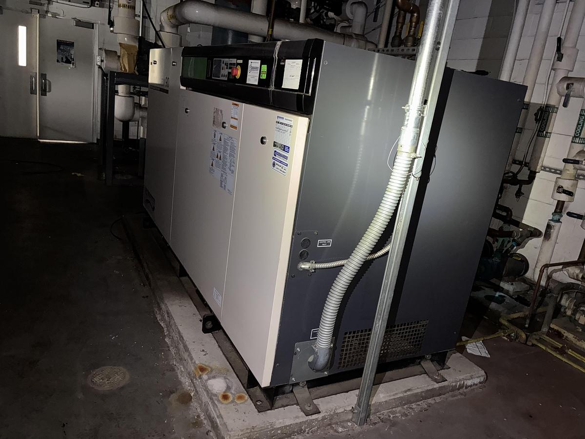 Used Hitachi DSP-90VW6-M Oil-Free Rotary Screw Air Compressor System