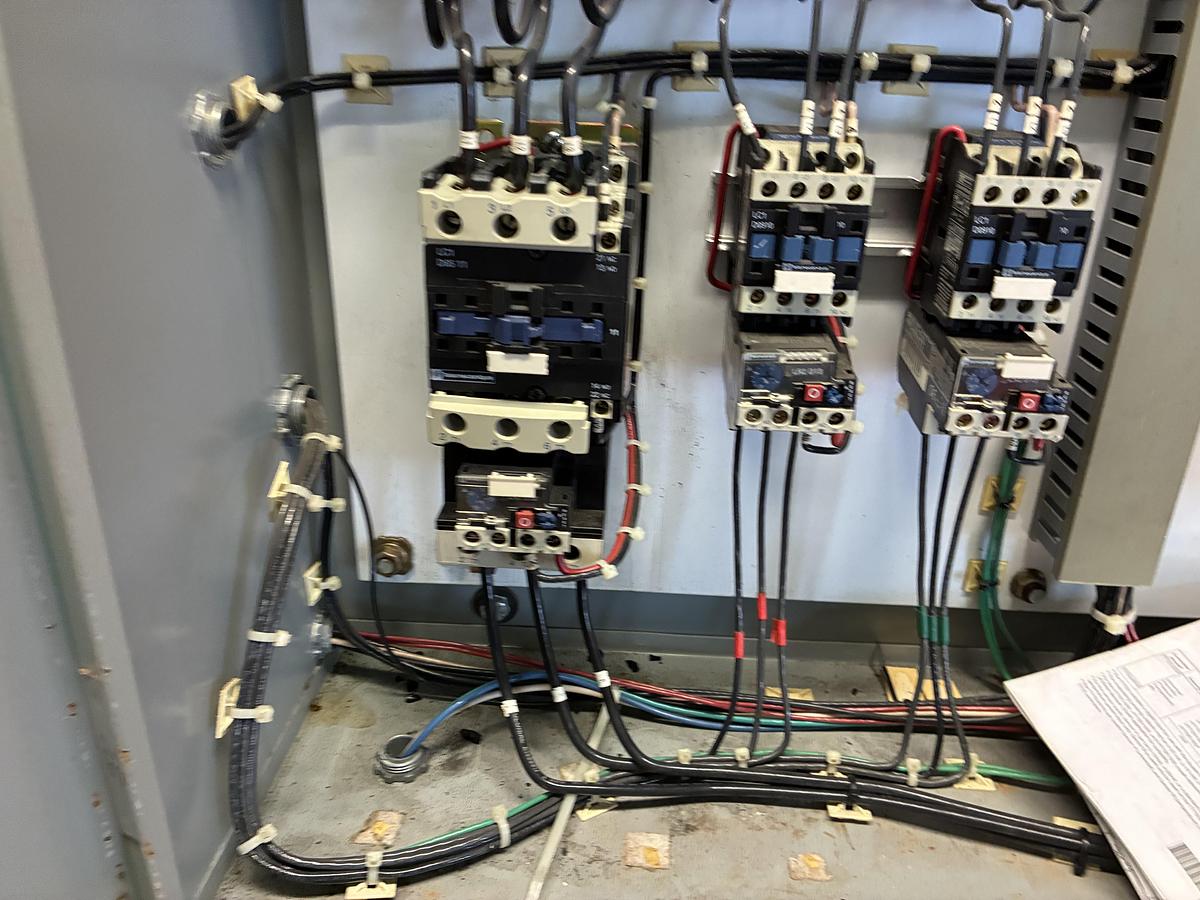 Used 2002 Cleaver Brooks CB 350 HP Steam Boiler – 15 PSI with Advanced Honeywell Controls