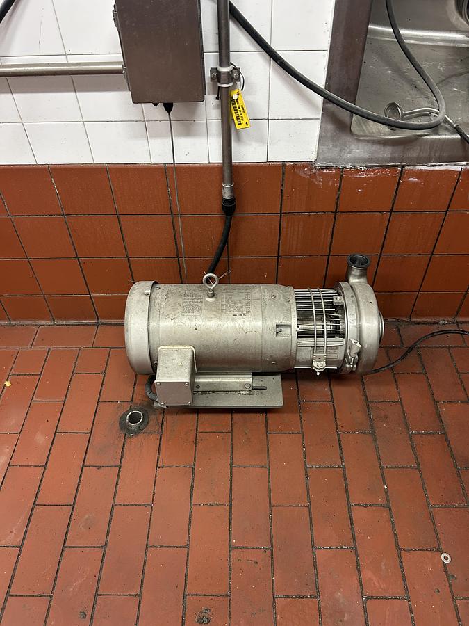 Used Walker Stainless 20,000 Gallon Jacketed Stainless Steel Storage Tanks SA240/T316L R-717 Lot of 4 1997