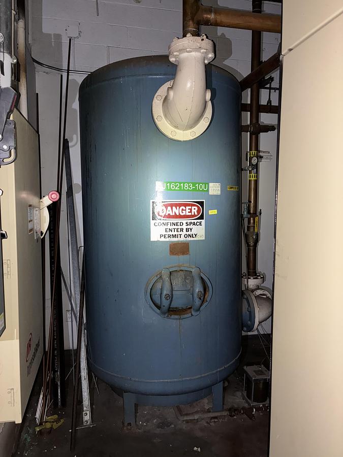 Used Industrial Compressed Air Receiver Tank - Vertical Storage Vessel