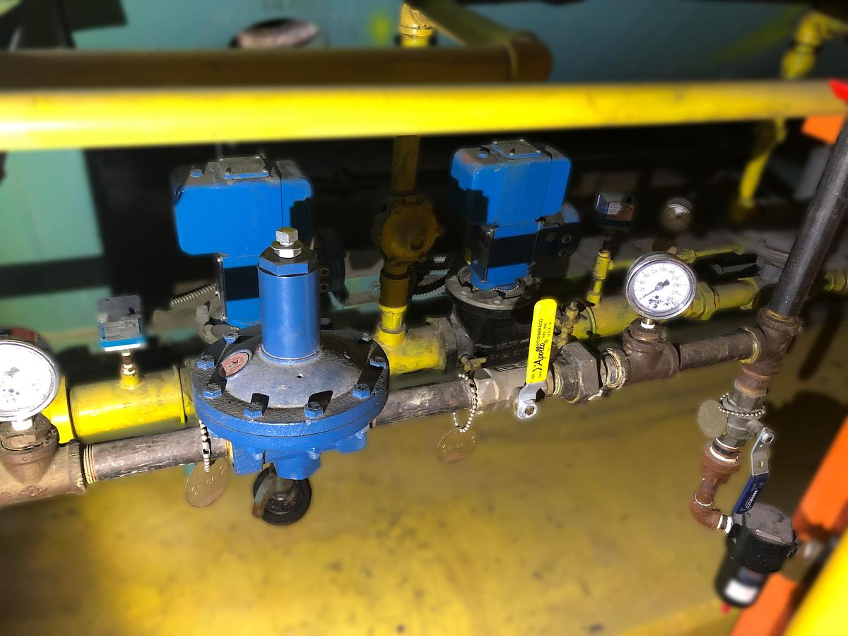 Used Cleaver Brooks 800 HP 150 PSI Commercial Boiler - 4WG-200-800-150 (2004)