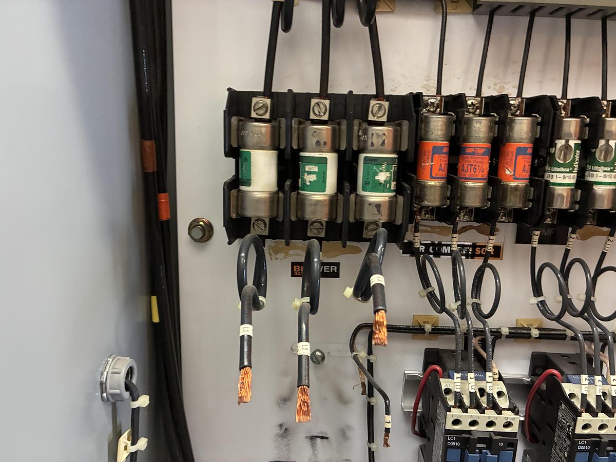 Used 2002 Cleaver Brooks CB 350 HP Steam Boiler – 15 PSI (Recently Serviced)