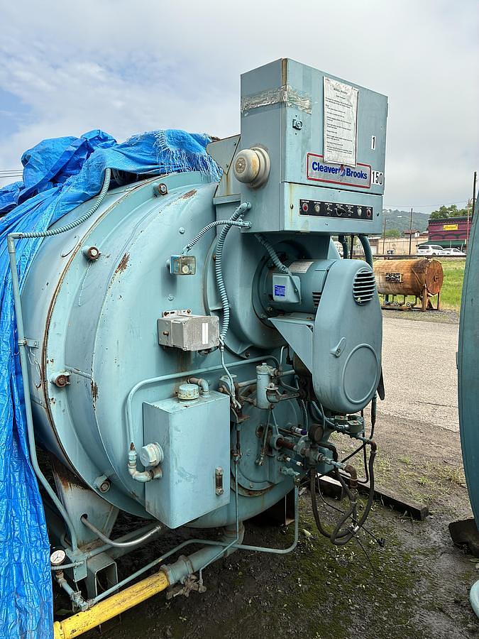 Used 1992 Cleaver Brooks CB-200-150 150 HP High Pressure Steam Boiler Natural Gas Oil Fired 150 PSI S/N L 91225 National Board No. 03010