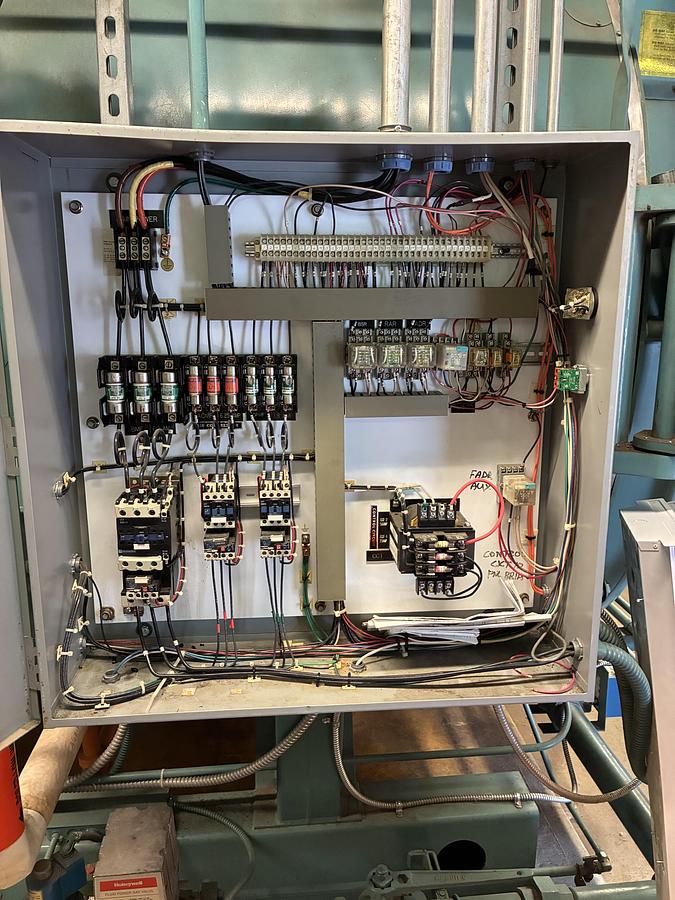 Used 2002 Cleaver Brooks CB 350 HP Steam Boiler – 15 PSI with Advanced Honeywell Controls