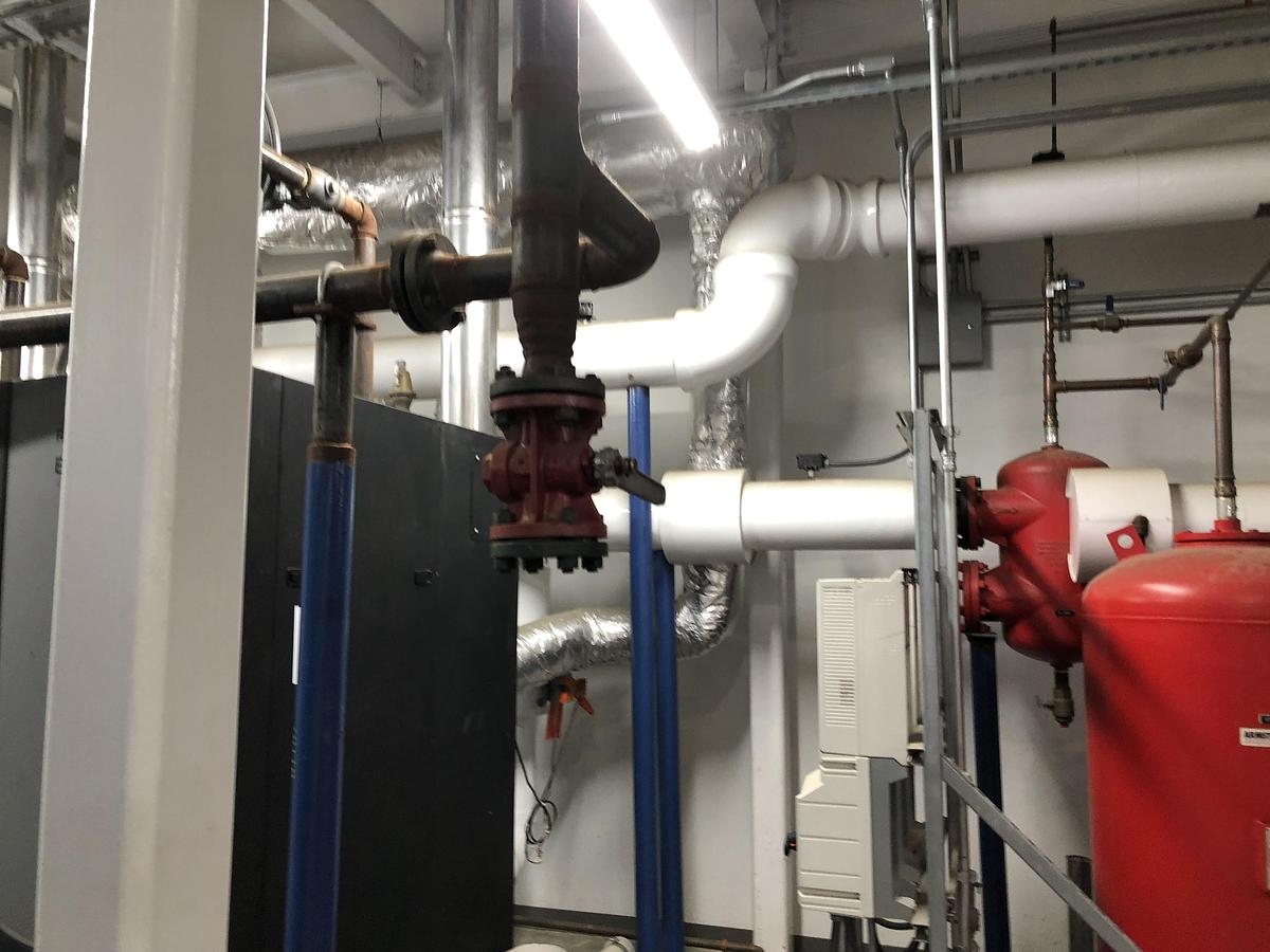 Used AERCO Benchmark Commercial Water Heater System BMK 3000