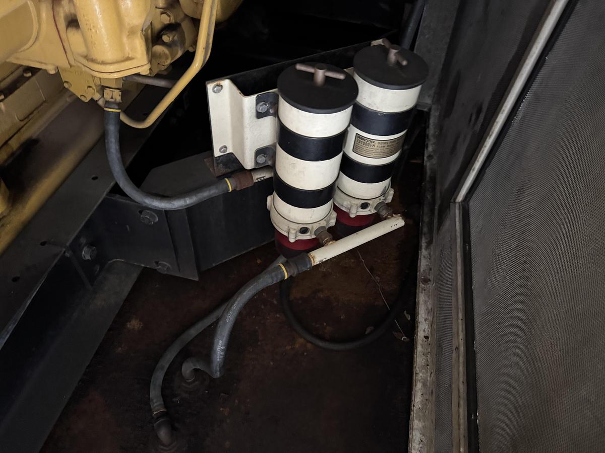 Used Caterpillar 2000 kW Diesel Generator Set - SR4B with SBS2020 Switchgear