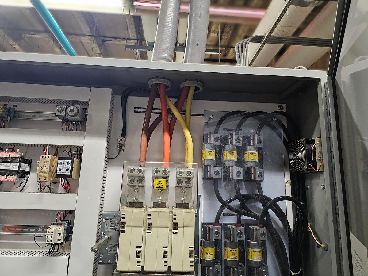 Used Toromont CIMCO Industrial Refrigeration System - 300 Ton Capacity with Heat Exchangers (2010)