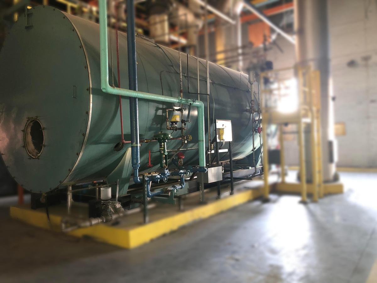 Used Cleaver Brooks 800 HP 150 PSI Commercial Boiler - 4WG-200-800-150 (2004)