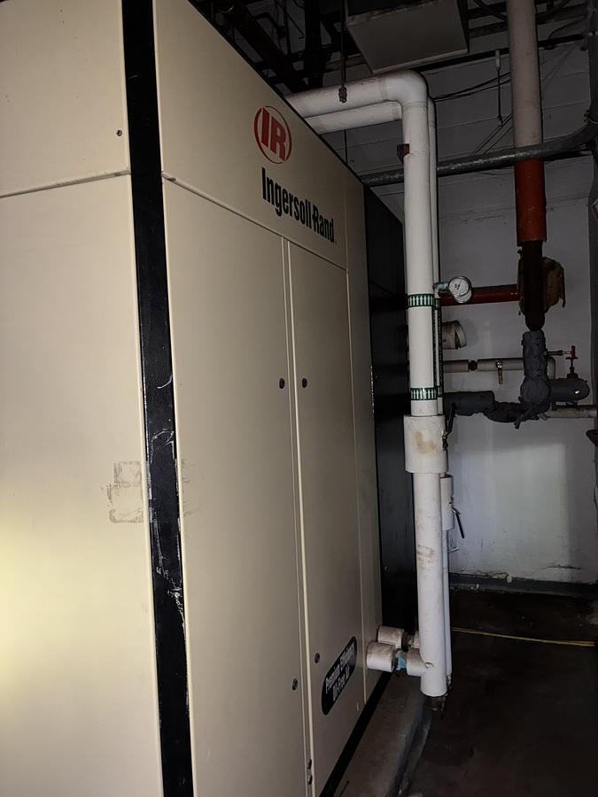 Used Ingersoll Rand NIRVANA IRN125H-OF Oil-Free Rotary Screw Air Compressor