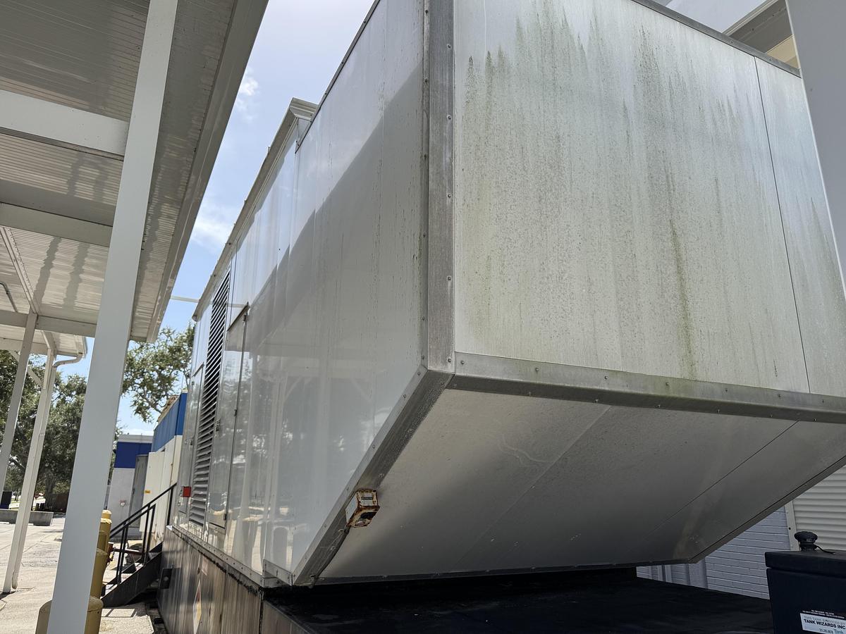 Used Caterpillar 2000 kW Diesel Generator Set - SR4B with SBS2020 Switchgear