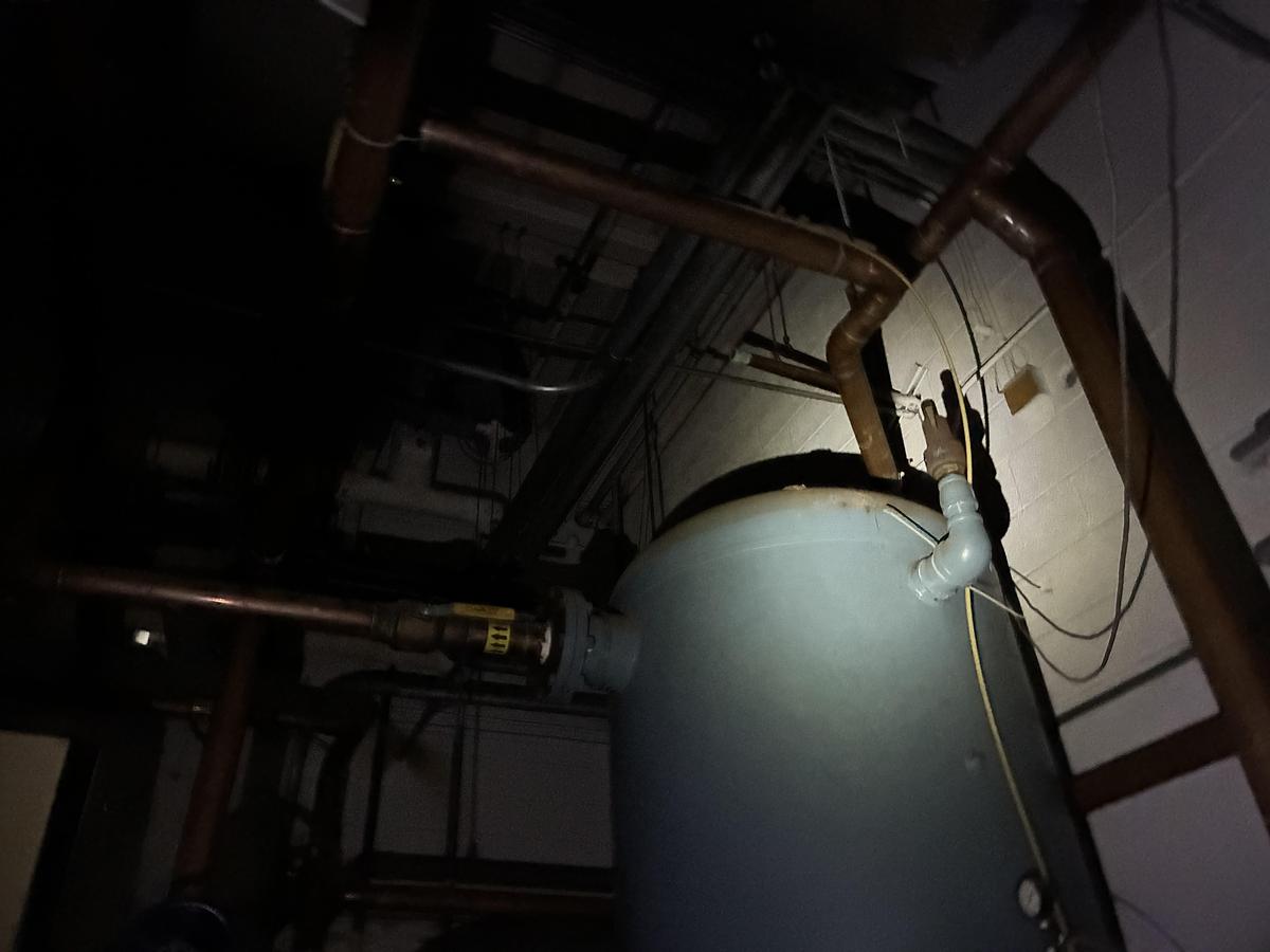 Used Delta Mechanical Compressed Air Tank System – 125 PSI