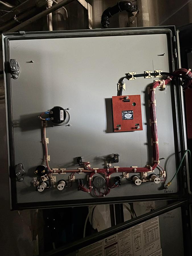 Used 246 HP Cleaver Brooks 250 PSI Steam Boiler 2014 Model CBLE 200-246-250ST Mobile