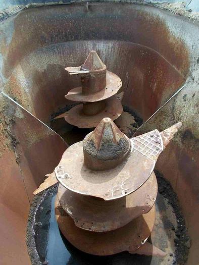 Used Loewen 1402 Vertical Feed Mixer