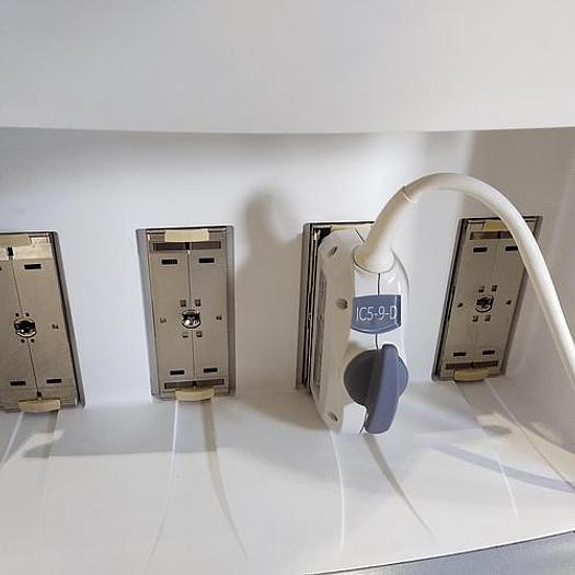 Gebraucht GE Voluson E8 Flachbildschirm Ultraschallgerät inkl. IC5-9-D Sonde und Sony UP-D897 Drucker Ultrasound