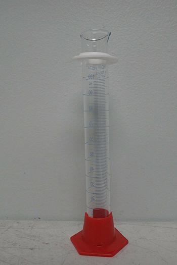 Used Pyrex Vista 70075 100mL Graduated Cylinders