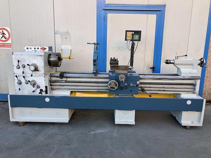 Usato TORNIO PADOVANI LABOR 255 x 2.000 mm VISUALIZZATO