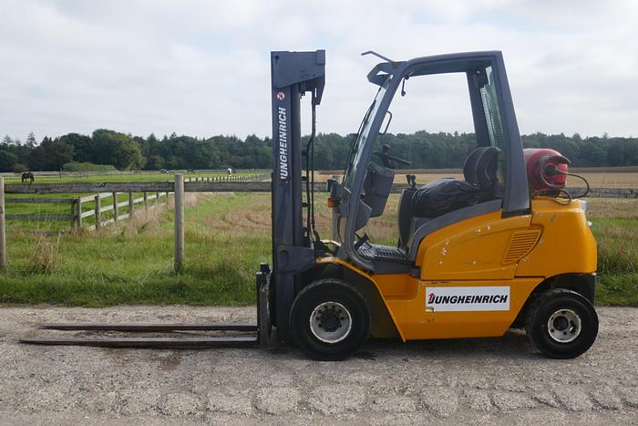 Used JUNGHEINRICH 2.5T FORKLIFT