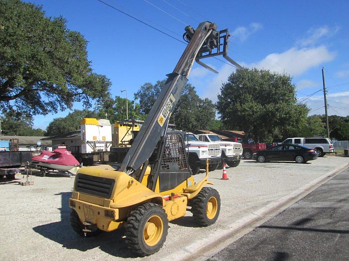 Used 2006 JCB 520 Telehandler Forklift