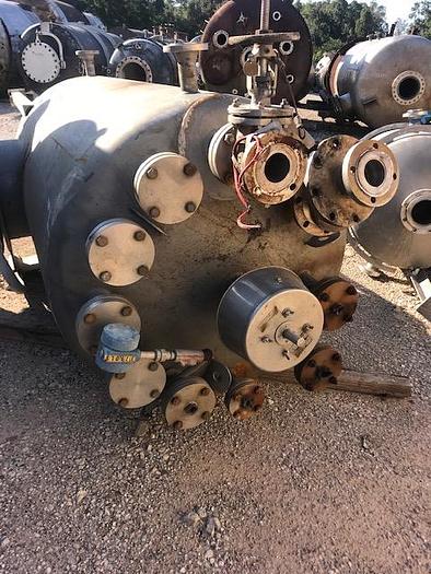 Used Used Kopetz approximately 700 gallon 316L stainless steel vertical tank