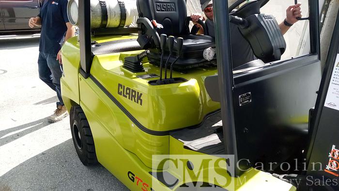 Used Clark GTS30 Forklift