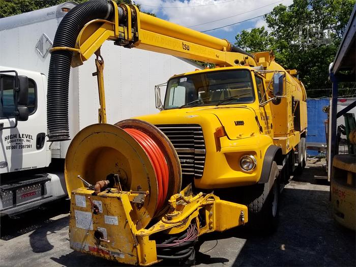 1994 FORD LT9000 SEPTIC TANK TRUCK