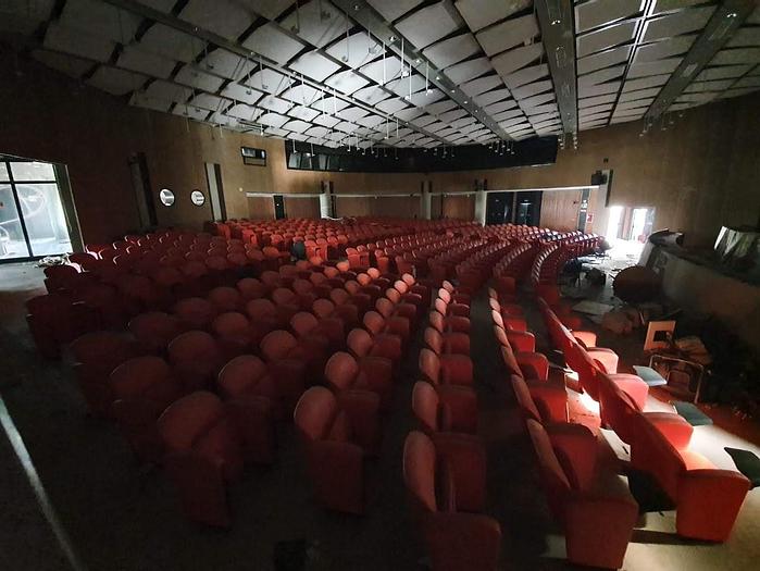 Usato Arredamento sala conferenze, Poltrone FRAU in pelle