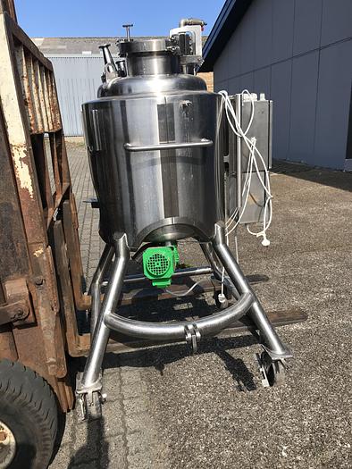 Used Process tank with 100 liter volume