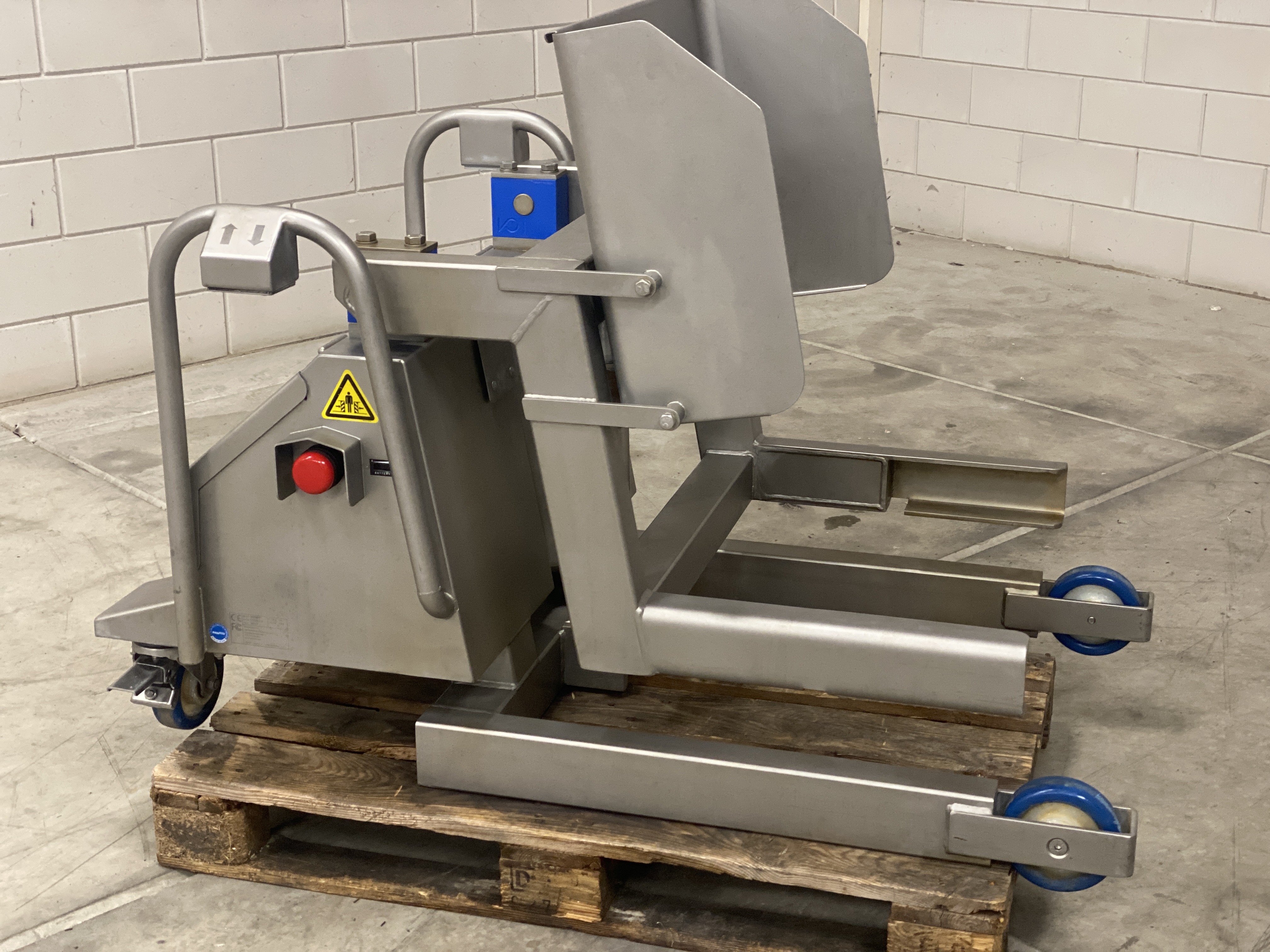 Used 2017 Backsaver Mobile tipper