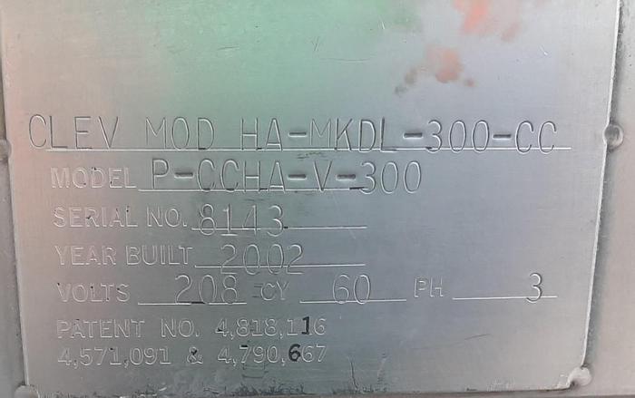 Used 300 GALLON JC PARDO (CLEVELAND) SCRAPER AGITATED KETTLE – 316 SS – JACKETED (9786)