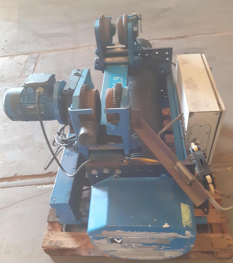 Usado Guincho de 2,5 ton VICINAY