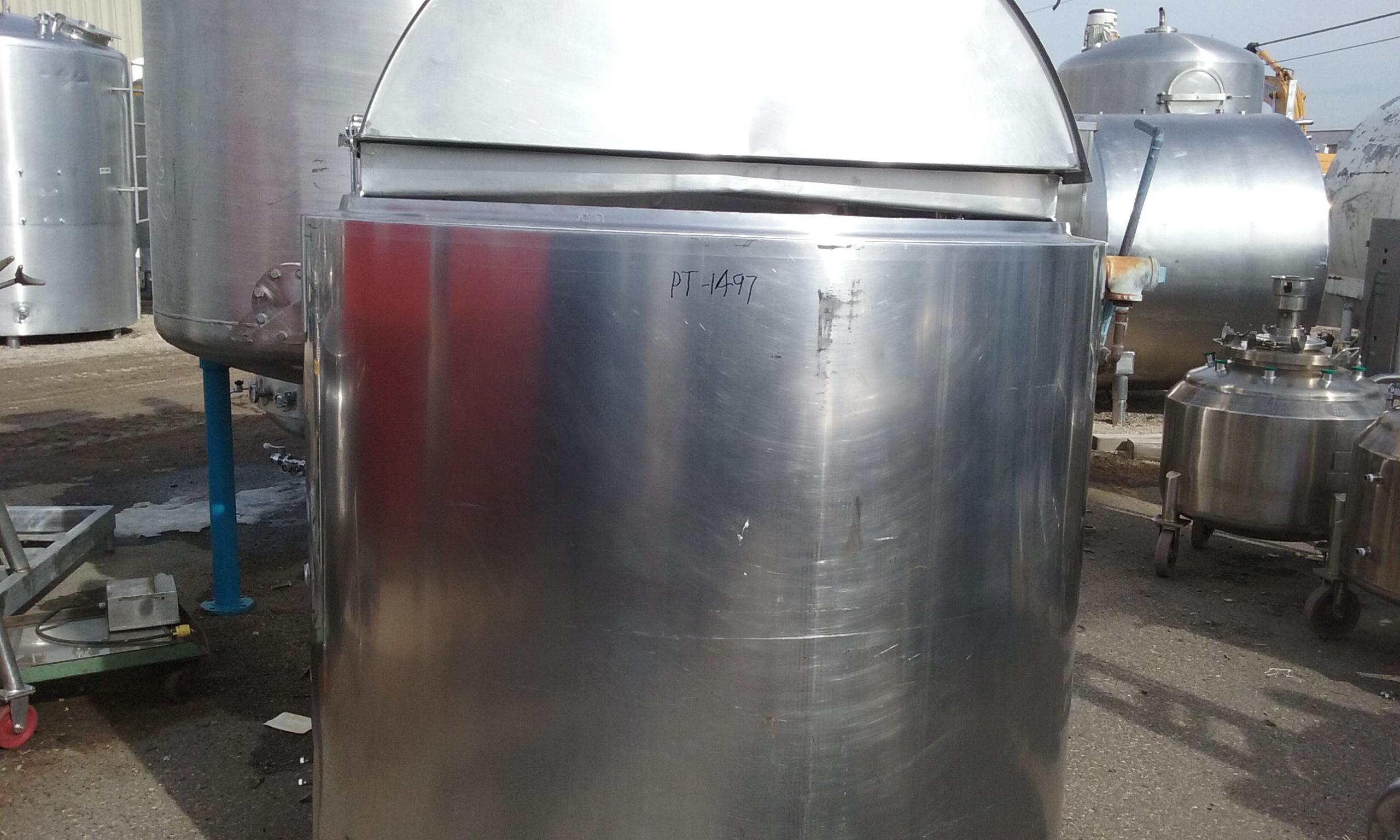 Used 500 GALLON PROCESSOR TANK