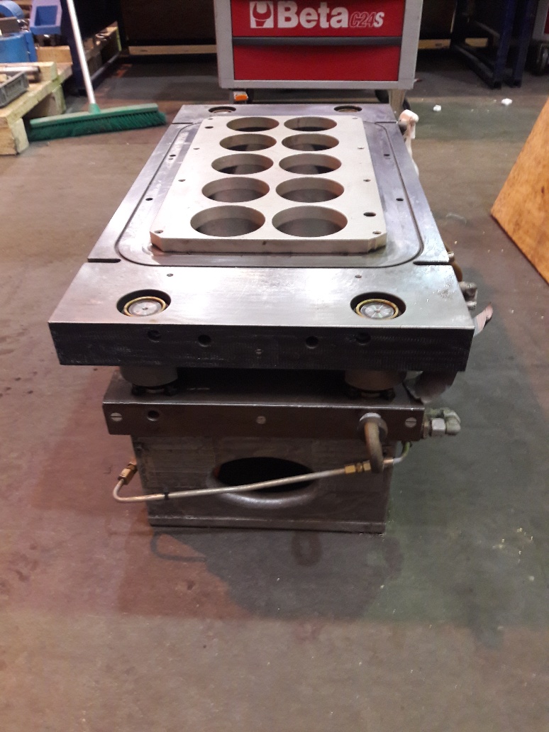 Used 2005 Illig 58/3 Mould