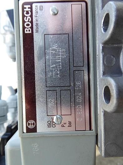 Used 5/2 - way valve BOSCH