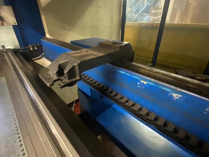 Used 2003 Trumpf TrumaBend V230 CNC Pressbrake